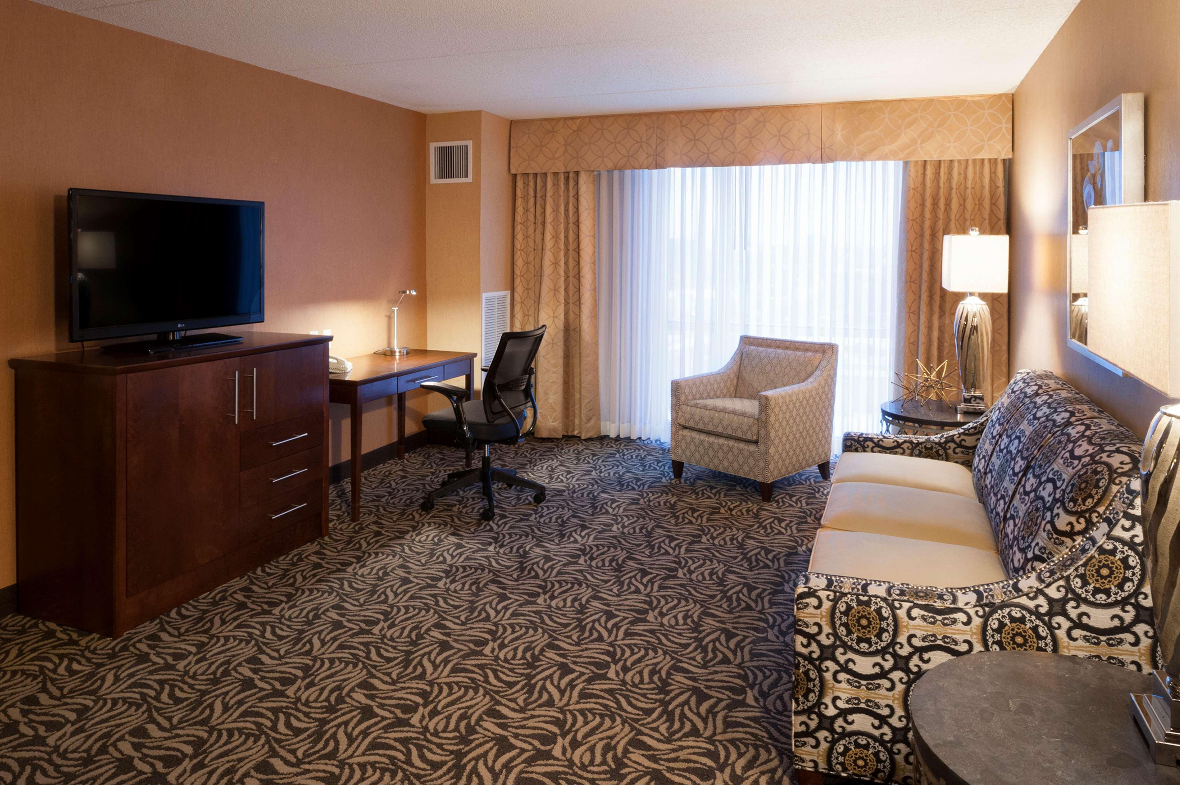 Doubletree By Hilton Bay City - Riverfront Esterno foto