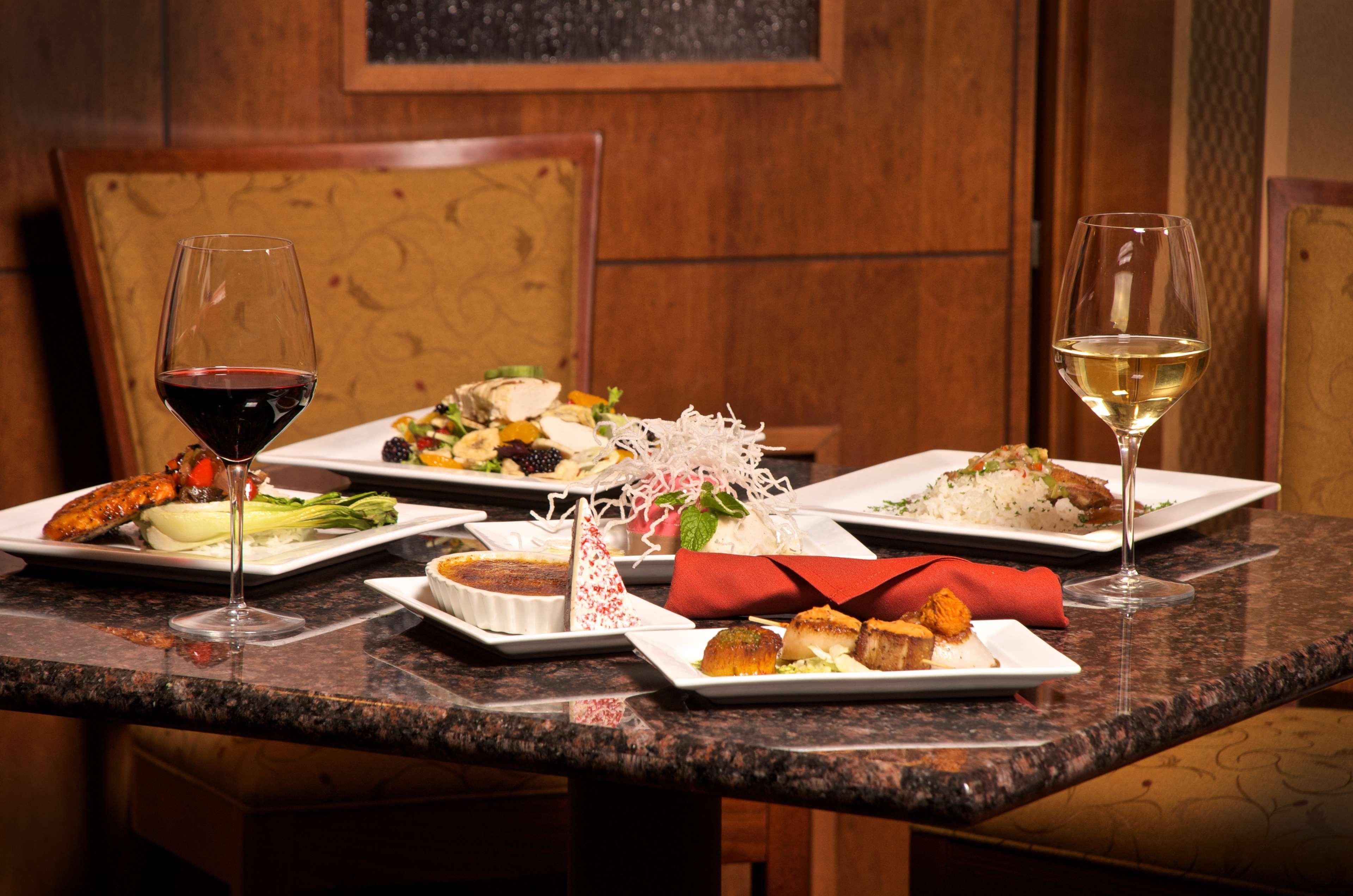 Doubletree By Hilton Bay City - Riverfront Esterno foto