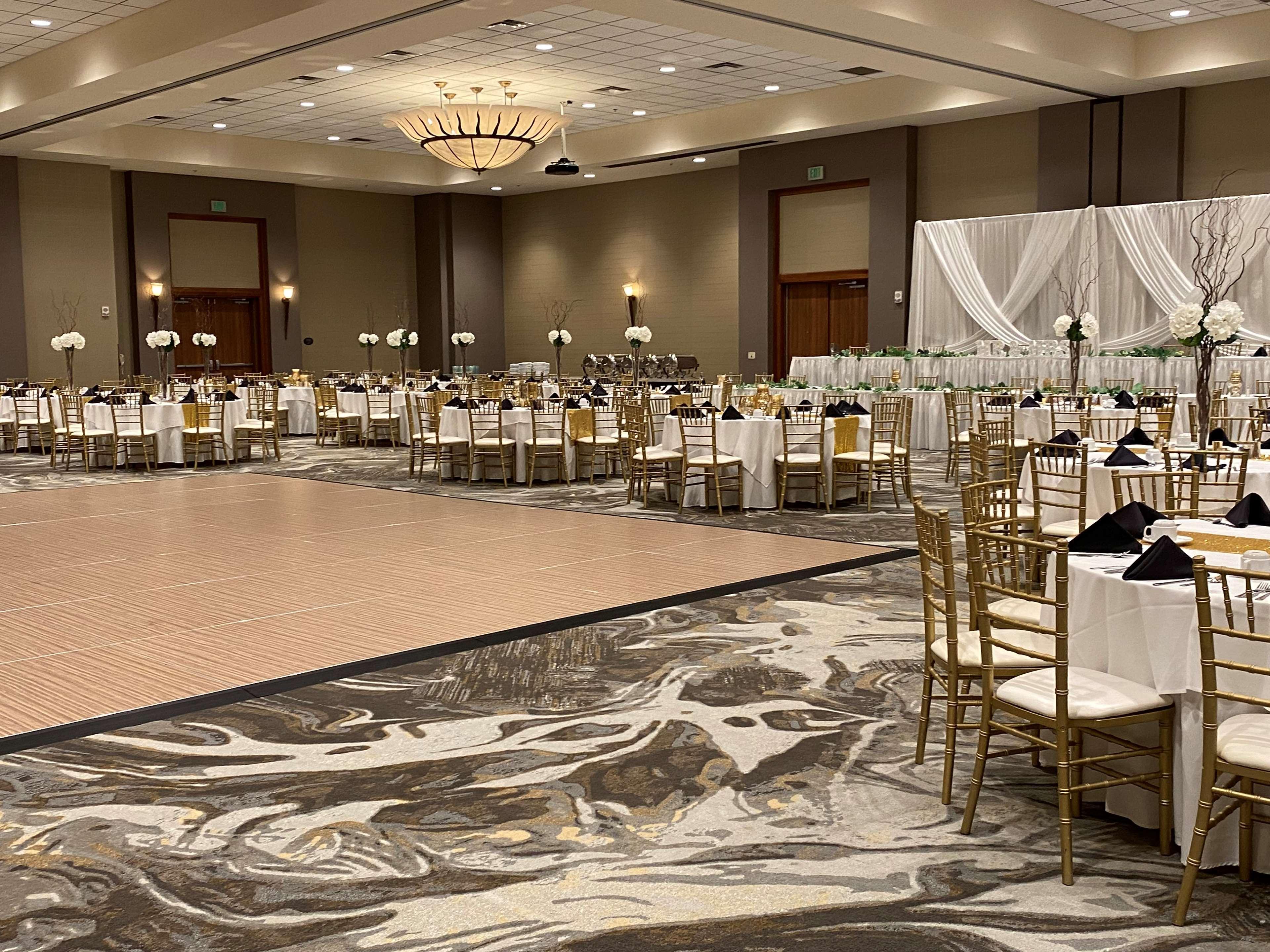 Doubletree By Hilton Bay City - Riverfront Esterno foto