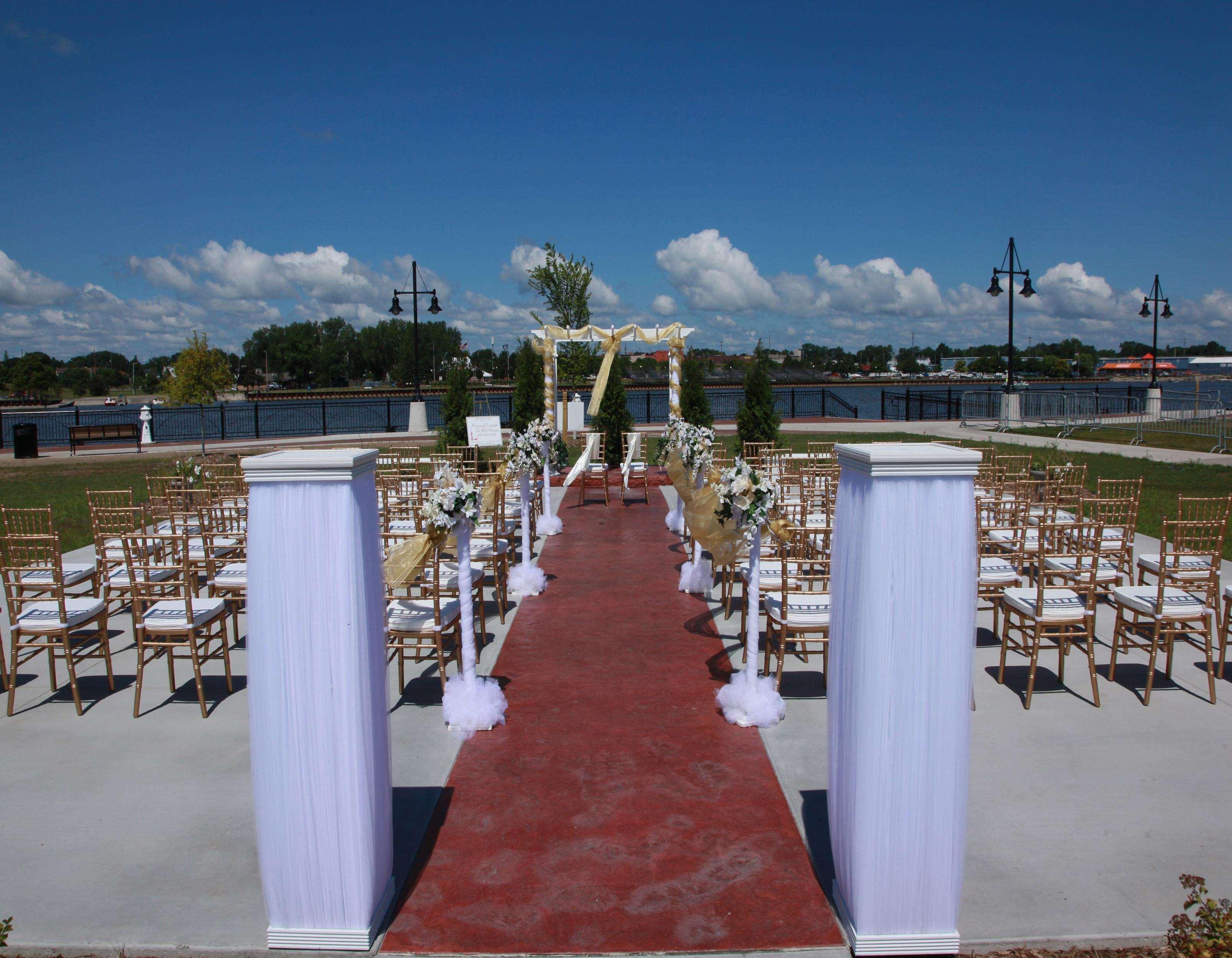 Doubletree By Hilton Bay City - Riverfront Servizi foto