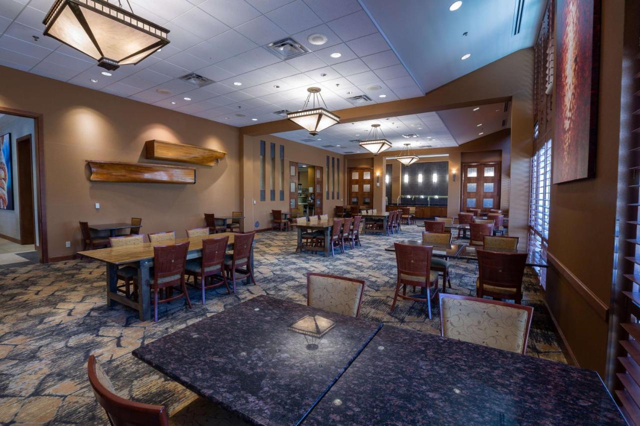 Doubletree By Hilton Bay City - Riverfront Esterno foto