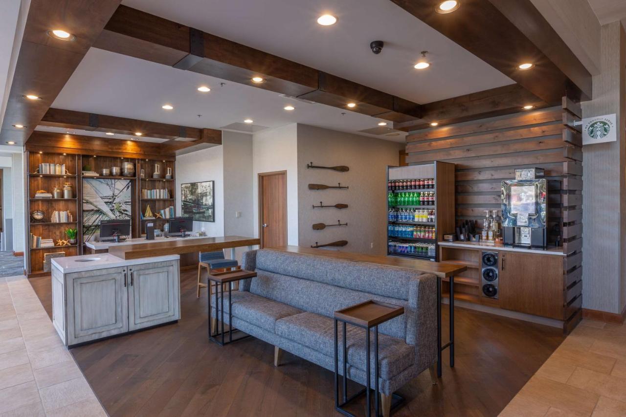 Doubletree By Hilton Bay City - Riverfront Esterno foto