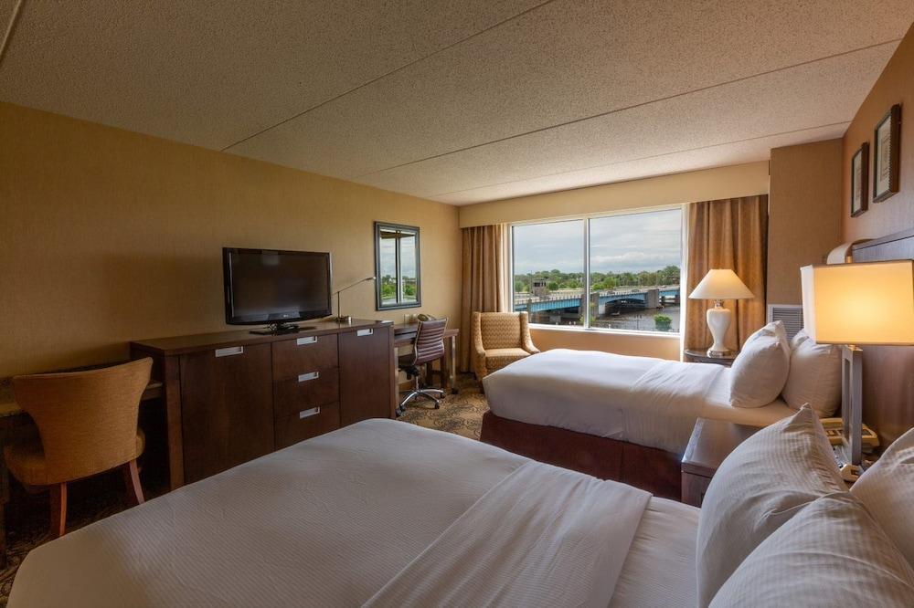 Doubletree By Hilton Bay City - Riverfront Esterno foto