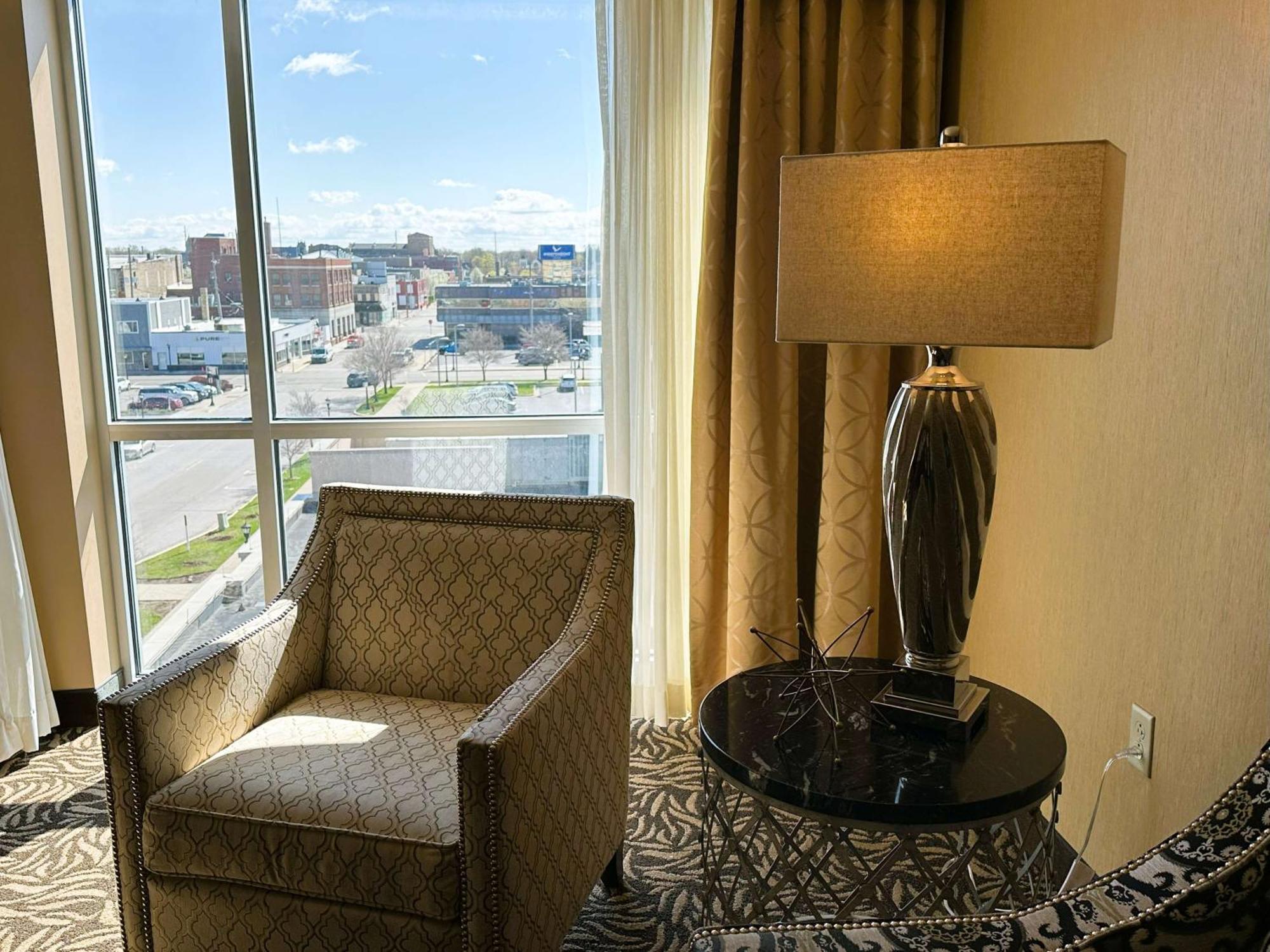 Doubletree By Hilton Bay City - Riverfront Esterno foto