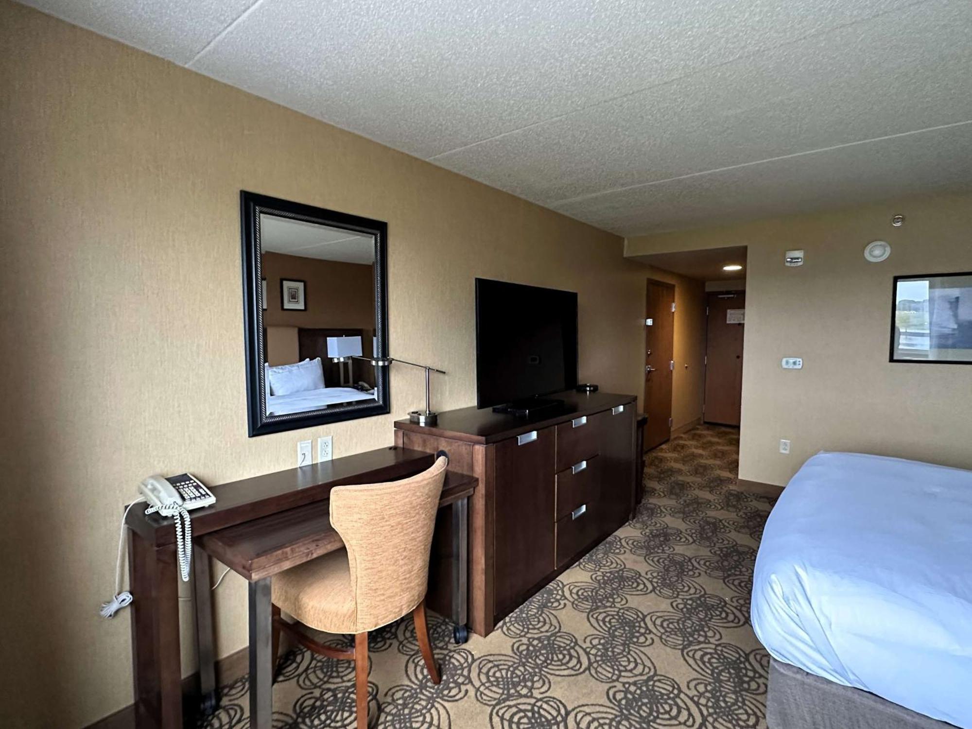 Doubletree By Hilton Bay City - Riverfront Esterno foto