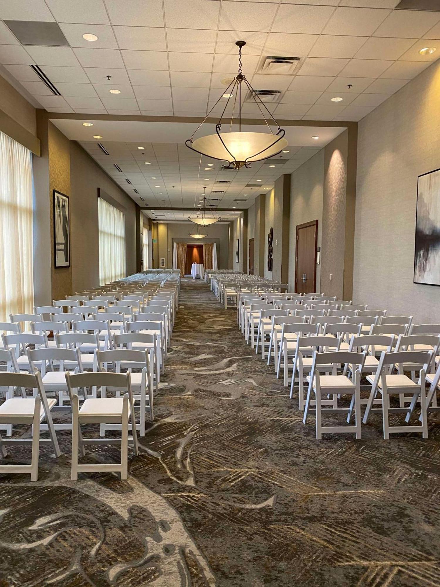 Doubletree By Hilton Bay City - Riverfront Esterno foto